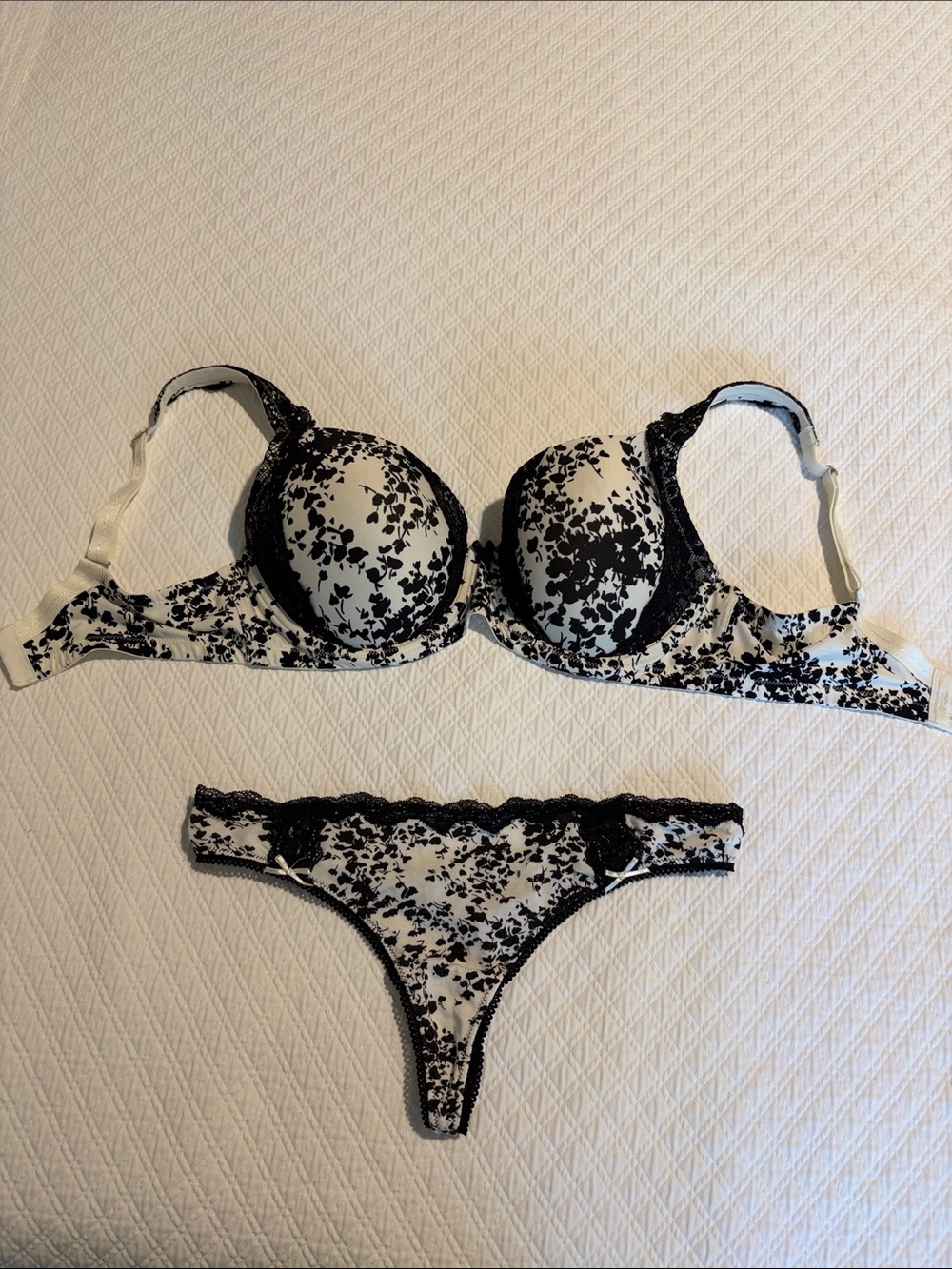 Soma Black & White Floral Lace Bra and Thong